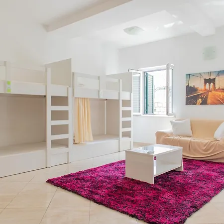 Love Dubrovnik Hostel-2